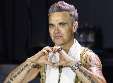 Ρόμπι Γουίλιαμς: Έργα τέχνης εμπνευσμένα από τη μάχη του με την ψυχική υγεία θα παρουσιαστούν στα Μουσεία Moco του Άμστερνταμ και του Λονδίνου.