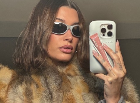 Hailey Bieber: Λανσάρει νέο προϊόν και γίνεται viral