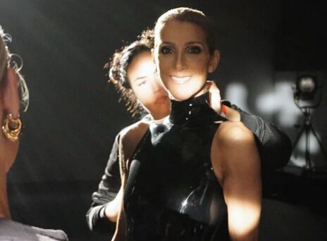 Σελίν Ντιόν: Εμφάνιση σε αγώνα χόκεϊ στο Λας Βέγκας - Ο επίσημος λογαριασμός της ομάδας μοιράστηκε βίντεο στο Instagram .