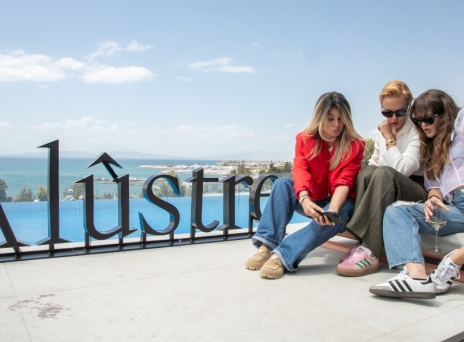 Alustre, κατάστημα Γλυφάδας