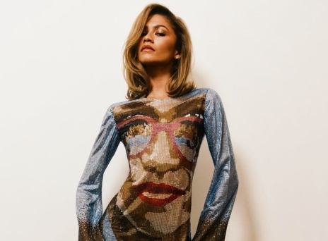 Η Zendaya με φόρεμα Celia Kritharioti 