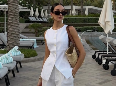 Αμάνικα γιλέκα, η καλοκαιρινή εμμονή του street style 