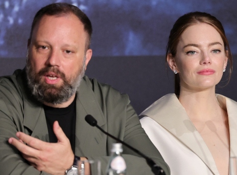 Η Έμα Στόουν για τις παραξενιές του Λάνθιμου 