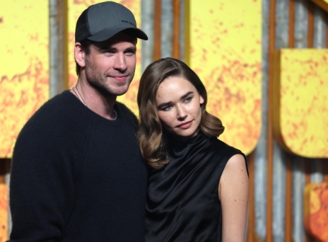 Λίαμ Χέμσγουορθ και Γκαμπριέλα Μπρουκς κάνουν διακοπές στη Μύκονο