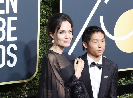 Παξ Τζολί Πιτ με τη μητέρα του, Αντζελίνα Τζολί