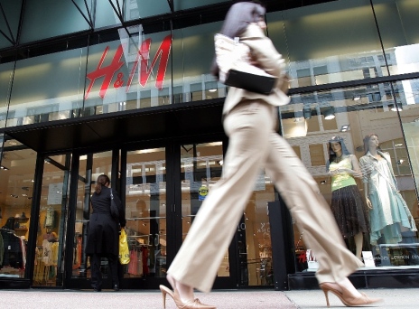 Η H&M έσβησε όλο το υλικό από τη σελίδα της στο Instagram