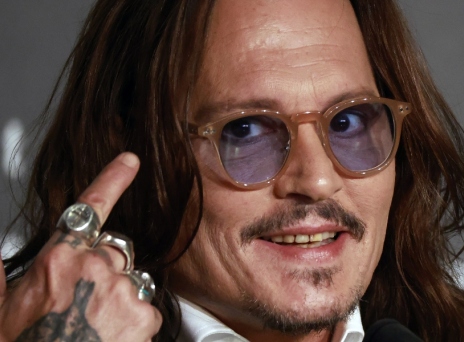 Το νέο χαμόγελο του Τζόνι Ντεπ 