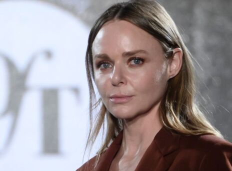 Η Στέλλα ΜακΚάρτνεϊ φιλοξενεί στη Νέα Υόρκη την καμπάνια της PETA «Ποτέ Δέρμα» - Το μήνυμα της σχεδιάστριας για βιώσιμη και ηθική μόδα.