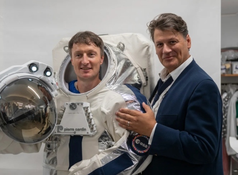 Μόδα και διάστημα: Διαστημικές στολές με την υπογραφή Pierre Cardin