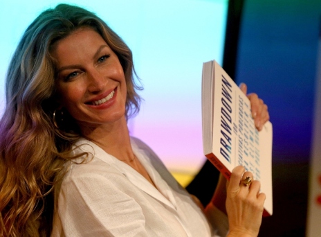 Η Ζιζέλ Μπούντχεν και η τρίτη εγκυμοσύνη της μετά τα 40 