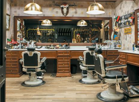 5 αυθεντικά barber shops που θα αναδείξουν το στιλ σου