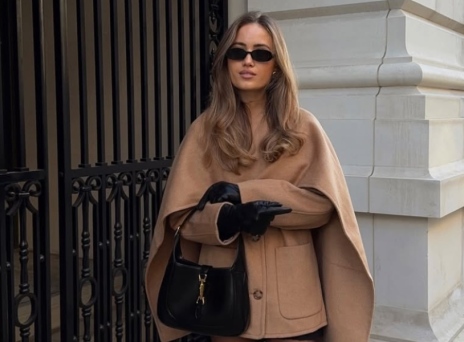 Κάπες: Πώς να συνδυάσετε τις το πιο σικ πανωφόρι της σεζόν