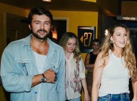  Μπράντον Σκλέναρ: Ο συμπρωταγωνιστής της Μπλέικ Λάιβλι παίρνει ξεκάθαρη θέση