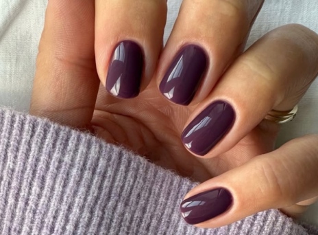 New year, new nails: Οι πιο όμορφες χειμωνιάτικες αποχρώσεις του 2025