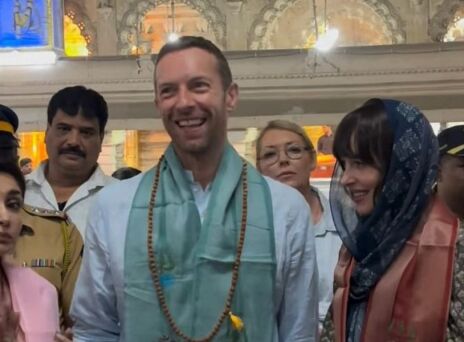 Κρις Μάρτιν - Ντακότα Τζόνσον: Kρατιούνται χέρι-χέρι και διαψεύδουν τις φήμες χωρισμού 