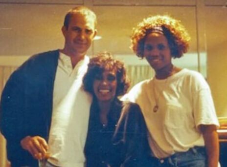 Ο Κέβιν Κόστνερ θυμάται τη φιλία με την Γουίτνεϊ Χιούστον - Ο έκλεισε τα 70 του - Είχαν συμπρωταγωνιστήσει στην ταινία «Bodyguard» του 1992 