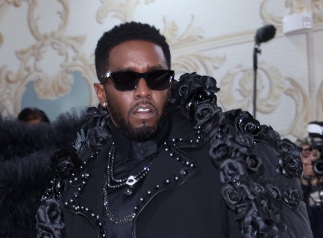 Ο Diddy έδωσε 100.000 δολάρια σε υπάλληλο ξενοδοχείου για να του παραδώσει το βίντεο με τον ξυλοδαρμό της πρώην του
