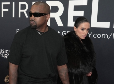 Το βλέμμα της Μπιάνκα Σενσόρι στα Grammys ίσως να μίλησε καλύτερα για όσα συνέβησαν εκεί 