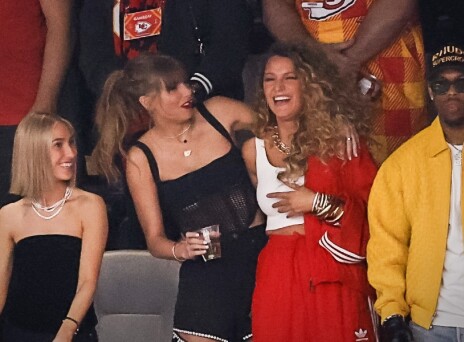 Τίτλοι τέλους στην φιλία Μπλέικ Λάιβλι και Τέιλορ Σουίφτ; - Η τραγουδίστρια έχει κόψει κάθε επικοινωνία με την ηθοποιό