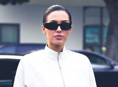 Η Μπιάνκα Σενσόρι μεταμορφώθηκε ξανά σε Κιμ Καρντάσιαν - Η νέα φωτογραφία με μακριά μαλλιά