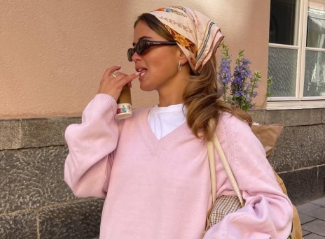 5 αξεσουάρ για τα μαλλιά που θα φέρουν την ηλιόλουστη διάθεση στο στυλ σου