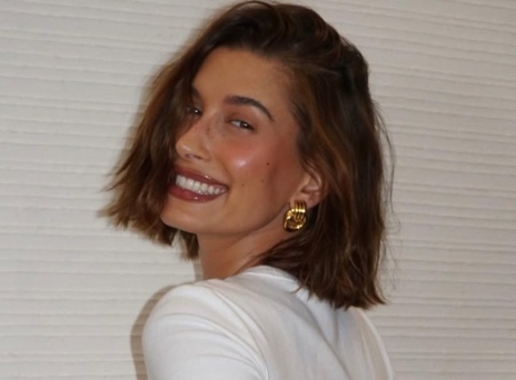 Hailey Bieber