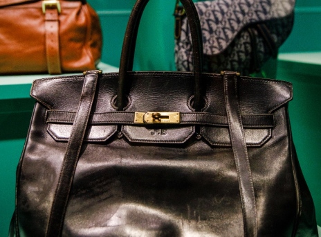 Πλέον μπορείς να αγοράσεις και εσύ την αυθεντική τσάντα της Τζέιν Μπίρκιν