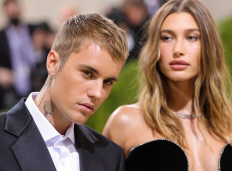 Κορυφαία δικηγόρος κρούει τον κώδωνα του κινδύνου στη Χέιλι Μπίμπερ για την περιουσία της και τον Τζάστιν 