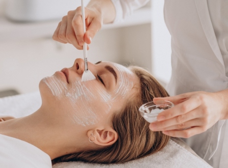 Περιποίηση προσώπου: Αυτοί είναι οι 3 συνδυασμοί που πρέπει να αποφεύγεις