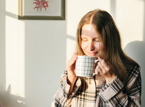 Cozy χειμωνιάτικες κούπες: Τα σχέδια που ξεχωρίσαμε στην αγορά