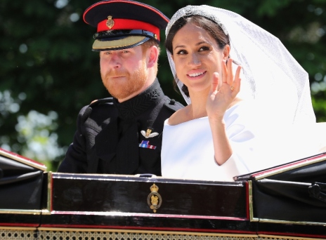 Στιγμιότυπο από τον γάμο της Μέγκαν Μαρκλ με τον πρίγκιπα Χάρι το 2018