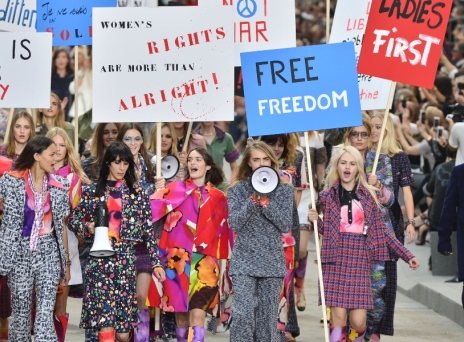 πασαρέλα με κοινωνικό μήνυμα