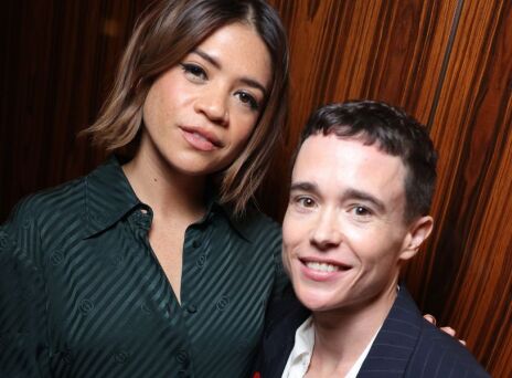 Ο Έλιοτ Πέιτζ εμφανίστηκε με τη σύντροφό του Τζούλια Σίπλετ στην Εβδομάδα Μόδας του Μιλάνου, στην πρώτη του δημόσια σχέση μετά τη μετάβασή του.