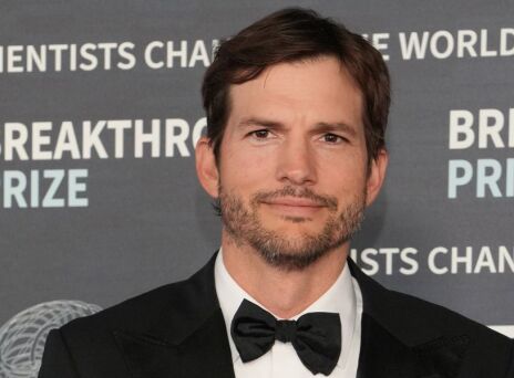 Ο Άστον Κούτσερ αποκάλυψε πως η εξωτερική του εμφάνιση λειτούργησε ως δίκοπο μαχαίρι στην καριέρα του, στερώντας του πιο απαιτητικούς ρόλους.