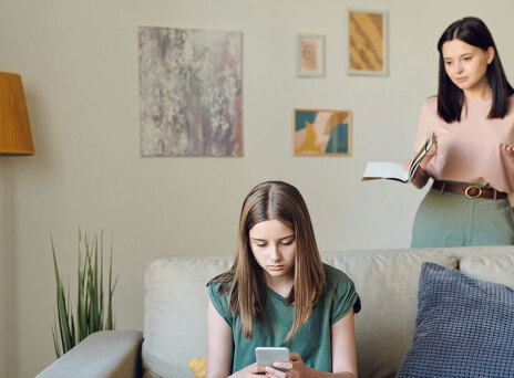 Podcast 40+ | Γονείς και παιδιά: Η δύσκολη τέχνη της επικοινωνίας