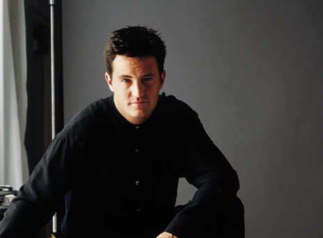 Μάθιου Πέρι: Ο ηθοποιός που όλοι αγαπήσαμε ως Τσάντλερ Μπινγκ στα «Φιλαράκια»