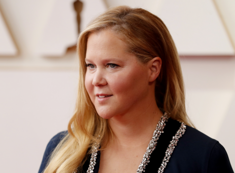 Η Έιμι Σούμερ δείχνει την αλλαγή στο σώμα της μετά την απώλεια κιλών - Η ανάρτησή της στο Instagram