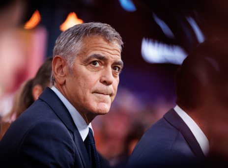 Τζορτζ Κλούνεϊ: Ήταν λάθος να αντικατασταθεί ο Τζο Μπάιντεν από την Καμάλα Χάρις