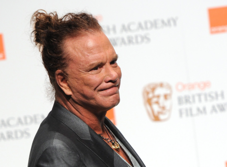 Μίκι Ρουρκ: Αγνώριστος σε νέες φωτογραφίες - Αντιμέτωπος με έξωση, χρωστάει 60.000$