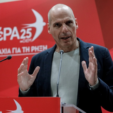 ΜέΡΑ25 - Σχέδιο «Δήμητρα»: Η πρόταση Βαρουφάκη για πληρωμές χωρίς τράπεζες και έξοδο από το ευρώ - Για κινδυνολογία κάνει λόγο η ανακοίνωση του κόμματος.