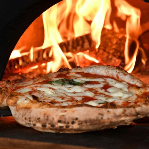 Η καλύτερη πίτσα στον κόσμο για το 2026 δεν βρίσκεται στην Ιταλία