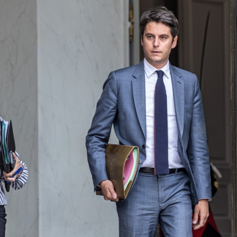 Γκαμπριέλ Ατάλ: «Το πρωί θα υποβάλω την παραίτησή μου»