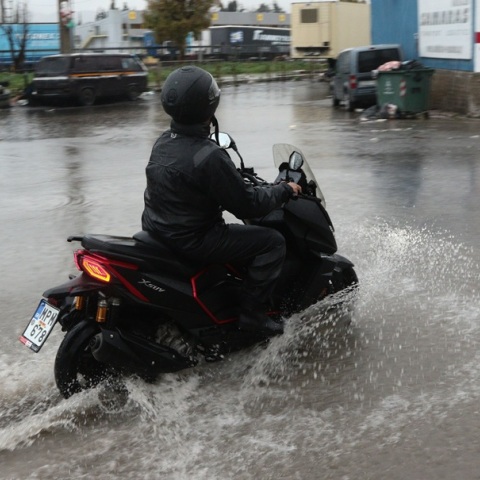 Καιρός αύριο: Μαίνεται η κακοκαιρία Byron - Η εξέλιξη τις επόμενες ώρες