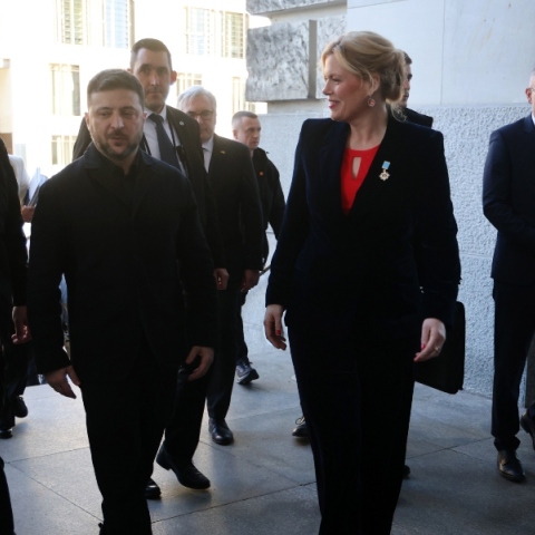 Η πρόεδρος της γερμανικής ομοσπονδιακής βουλής, Τζούλια Κλόκνερ με τον Ουκρανό πρόεδρο Βολοντίμιρ Ζελένσκι 