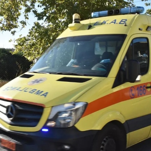 Χαλκίδα, ασθενοφορο