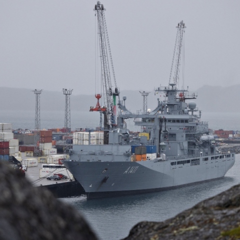 Σκάφος του Γερμανικού ναυτικού στο λιμάνι Νουούκ της Γροιλανδίας