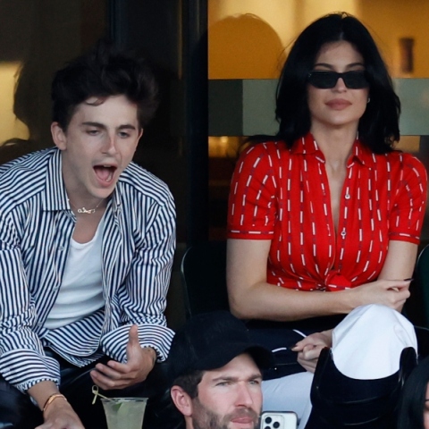 Η Κάιλι Τζένερ και ο Τιμοτέ Σαλαμέ παρακολουθούν αγώνα τένις