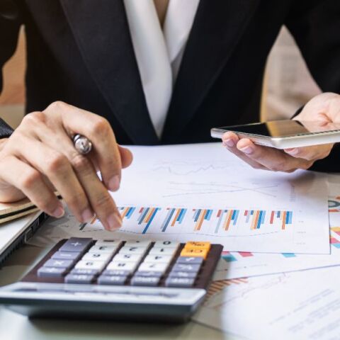 Λογίστρια με κομπιουτεράκι