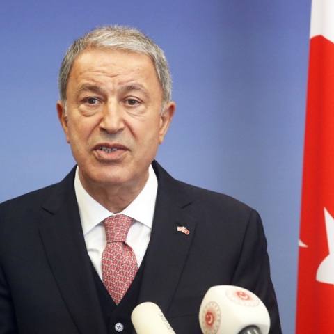 Ο Υπουργός Αμυνας της Τουρκίας, Χουλούσι Ακάρ