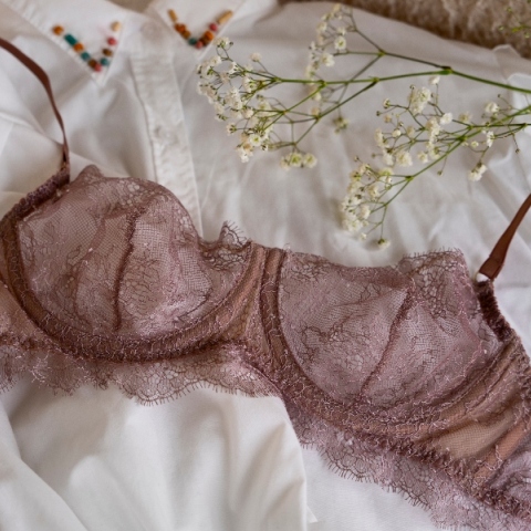 Μήπως το σουτιέν σας έχει λήξει; Τα σημάδια που δεν πρέπει να αγνοήσετε